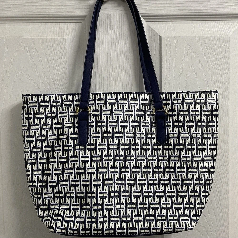 TOMMY HILFIGER Handbag Tote‎ Purse Blue/white With Silver Accent Pockets